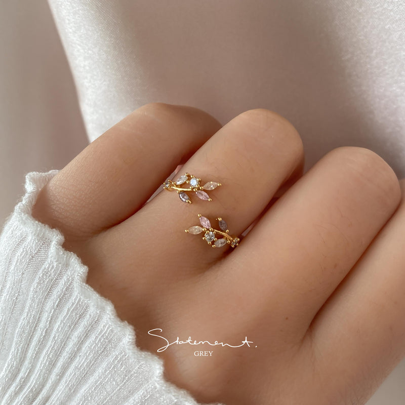 Rosa Leaf Ring