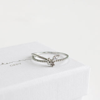 Spark Knot Ring