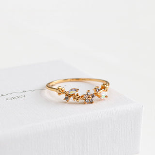 Victoria White Vine Ring
