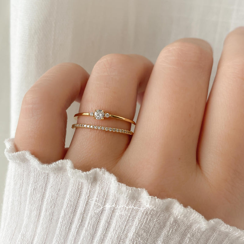 Laura Line Ring