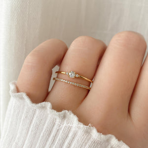 Laura Line Ring