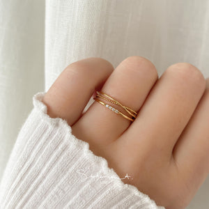 Phoebe Line Ring
