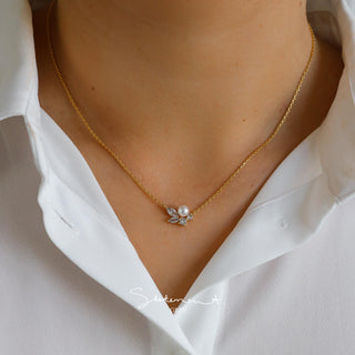 Lea Necklace - 2 Pendant Sizes