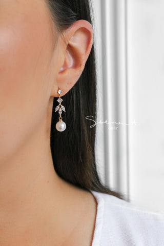 Mariella Crystal Pearl Drop Earrings
