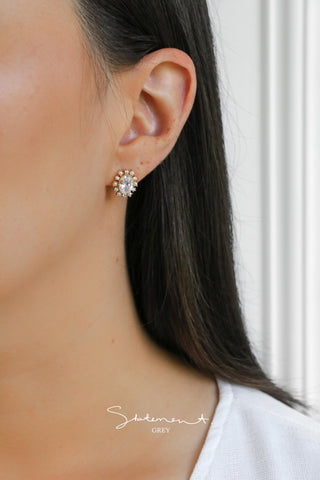 Evelyn Pearl Oval Crystal Stud Earrings