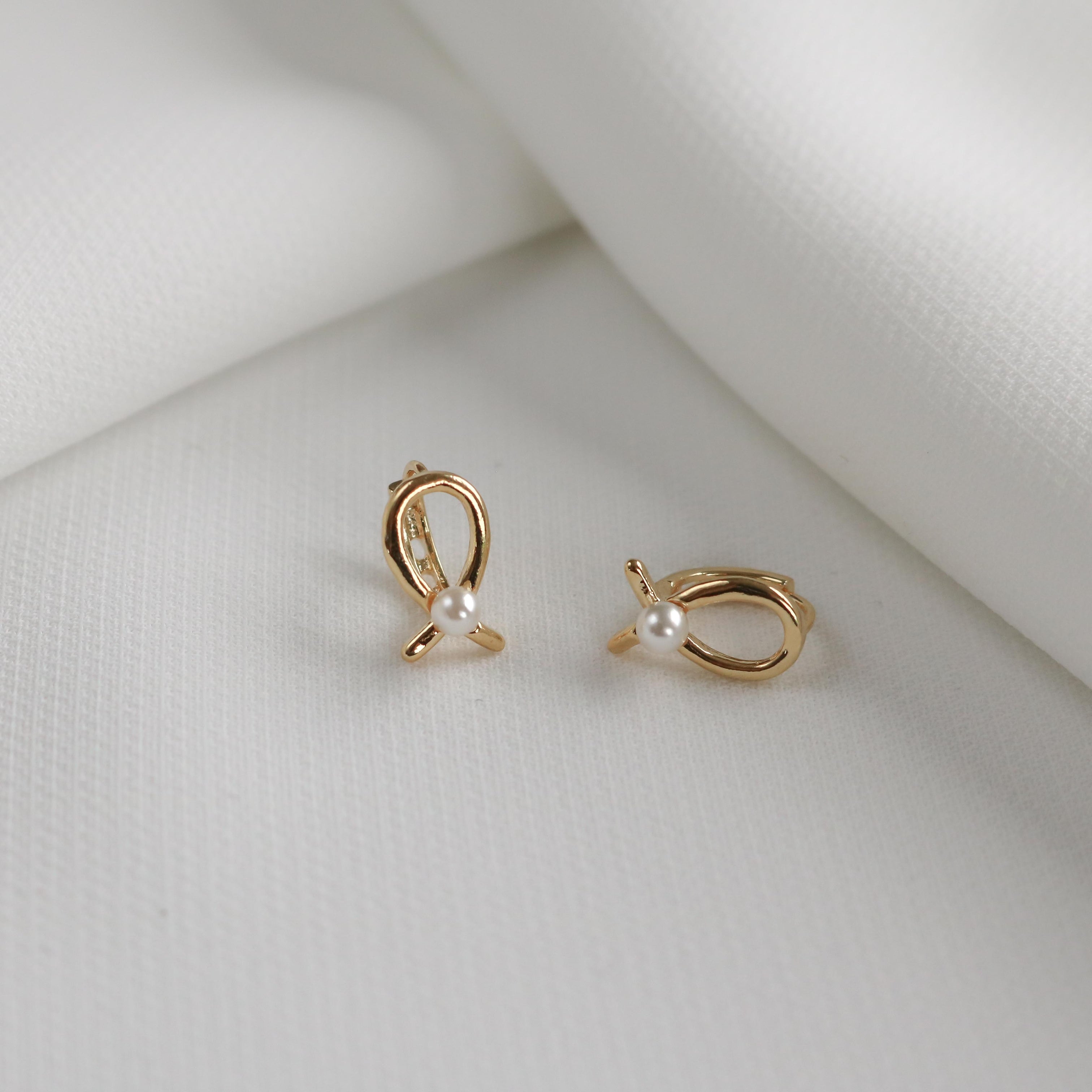 ★関税込★TATIANA★Lettering Pearl Heart Hoop Earring ★ Maria Tash 14ct 8mm Pearl Eternity Hoop Earring | Liberty
