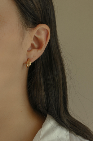 Josephine Ribbed Crescent Hoop Earrings